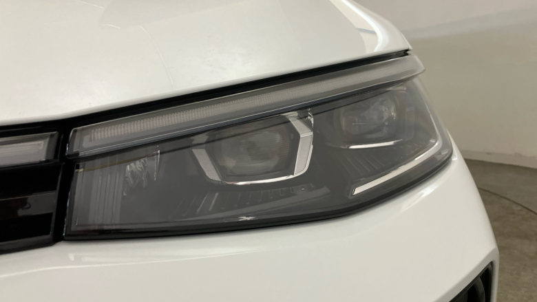 Volkswagen Passat 1.5 eTSI R-Line 5dr DSG Petrol Estate